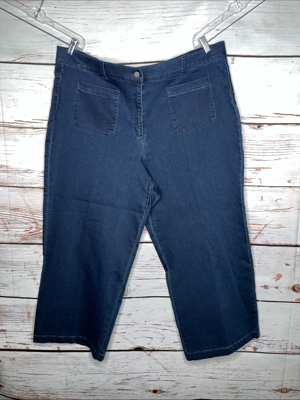 Ruby Rd. Woman NWT Size 24W Blue Denim Patch Pocket Wide Leg Crop Jeans